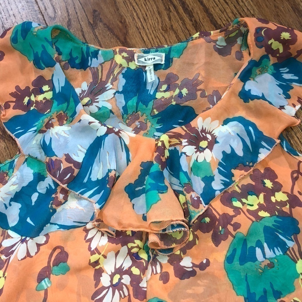 Floral Top - Picture 6 of 11